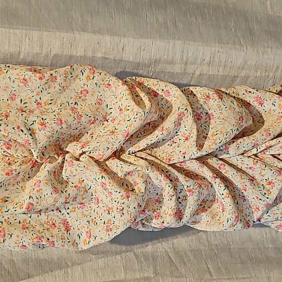 Shein Dress - Picture 3 of 16